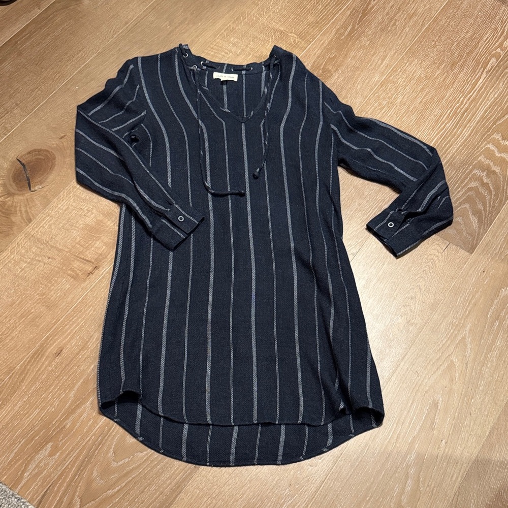 NWOT Anthropology Cloth &Stone Women's Navy Striped Tunic Dress